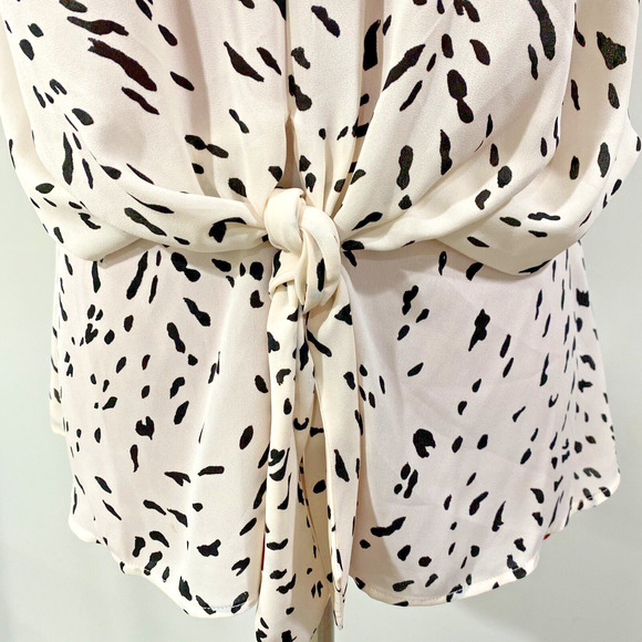 Chelsea28 Size M Sleeveless Blouse Top Faux Tie Waist Cream Black Animal Print - Picture 3 of 9